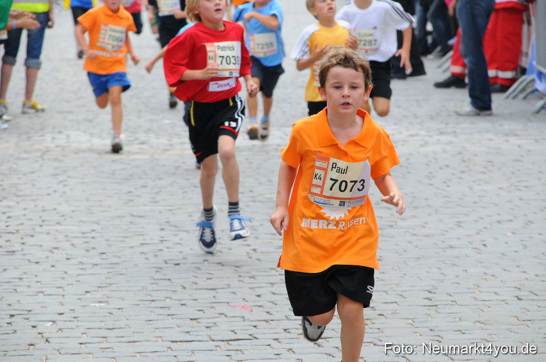 0069 Stadtlauf Neumarkt Bambinilaeufe 200909